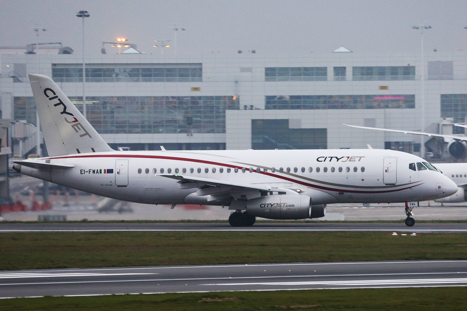 Пять из семи имевшихся у CityJet российских самолетов SSJ100 до сих пор находятся в Ирландии, но последний раз они поднимались в воздух в начале января